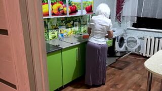 Stepmom can be fucked in anal and pull her big ass on stepson's penis