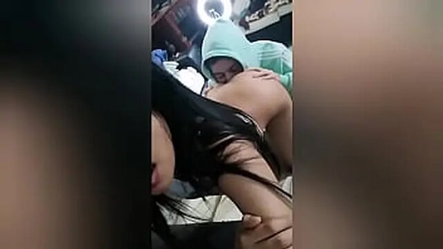 Colombian girlfriend with a big ass wants hard anal sex