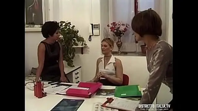 Three-way anal👌 session with friends and a naughty😈 wife