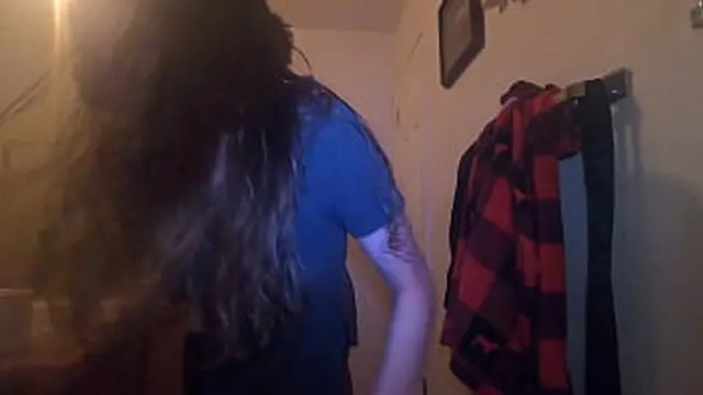 Jessae Rosae′s Juicy Rump Gets Fisted and Face Railed