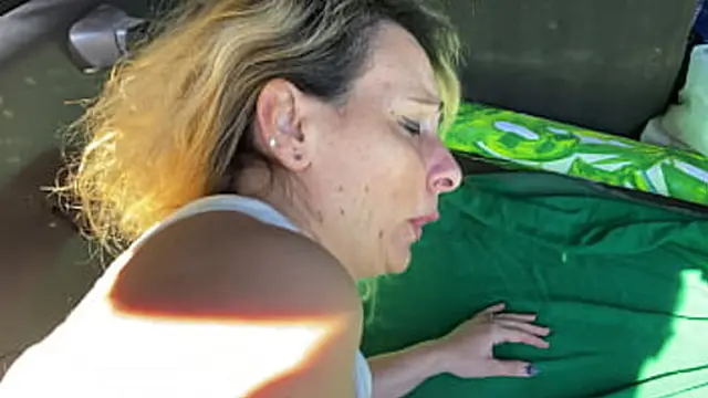 I ravage my spouse′s anus till she climaxes heavily